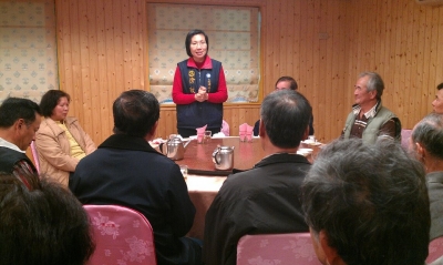 2011-12-28欣瑩到竹東關心平地原住民權益問題